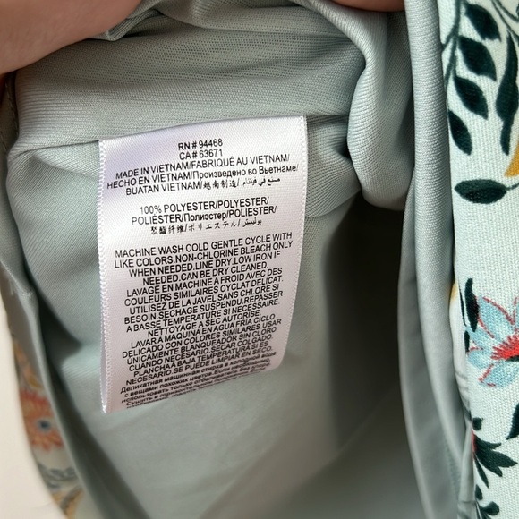 BCBG Floral Dress‎ - Picture 5 of 6